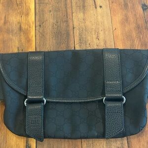 Gucci crossbody or bumbag